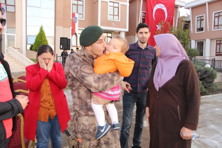 Antalya’da Pöh Timleri Dualarla Suriye’ye Uğurlandı