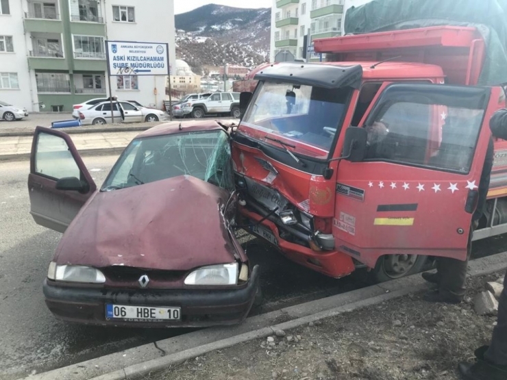 Ankara’da Trafik Kazası: 1 Yaralı
