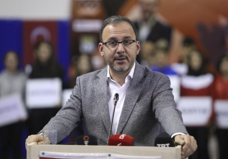 Bakan Kasapoğlu, Türkiye Gençler Tekvando Şampiyonası Açılış Törenine Katıldı