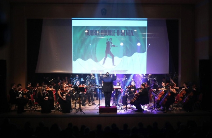 Balkan Senfoni Orkestrası Bu Kez Arnavutluk İçin Sahne Aldı