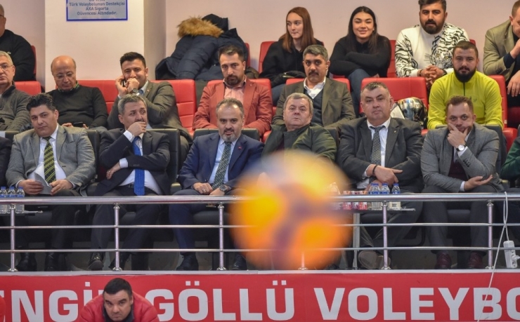 Efeler Ligi: Bursa Büyükşehir Belediyespor: 3 - İnegöl Belediyespor: 1