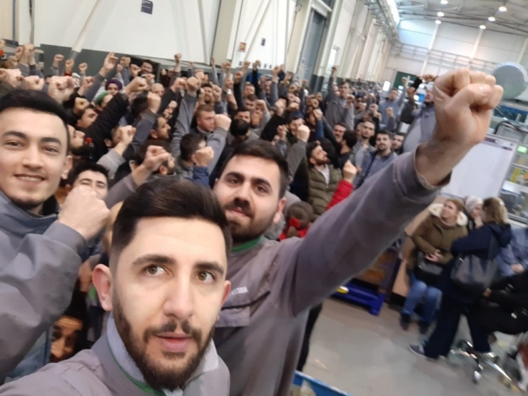 Bursa’daki Otomotiv Yan Sanayi Fabrikasında İşçiler Ayaklandı