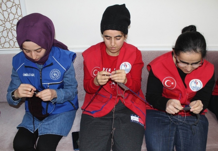 Erzincan’da Gençlerden İdlib’e Yardım Eli