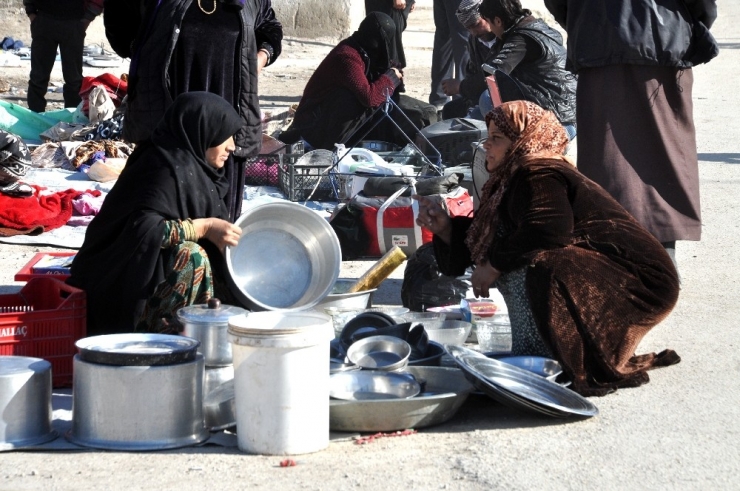 Tel Abyad’ta Halk, Yeni Hayata Alışmaya Çalışıyor