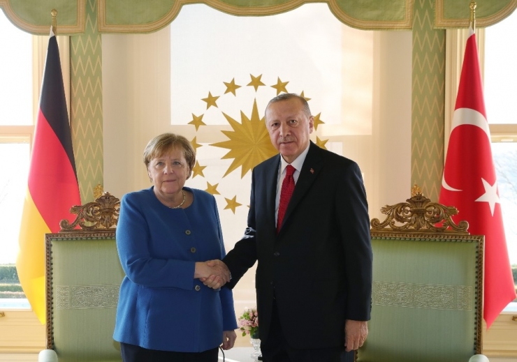 Cumhurbaşkanı Erdoğan İle Merkel’in Görüşmesi Başladı
