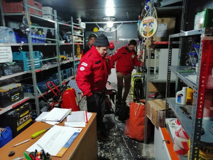 Afad Eskişehir 3 Araç 14 Kişilik Ekiple Deprem Bölgesine Hareket Etti