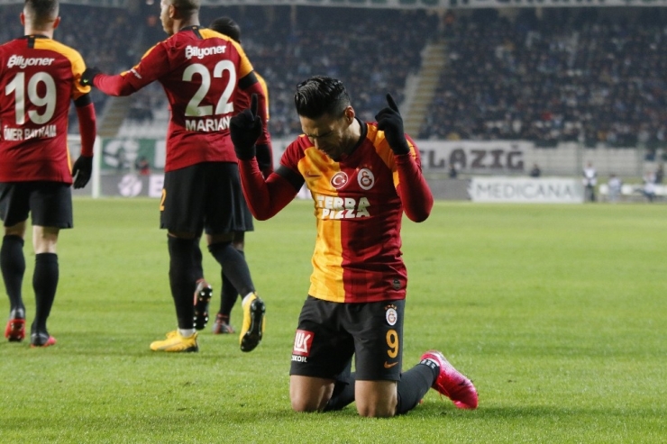 Süper Lig: Konyaspor: 0 - Galatasaray: 2 (İlk Yarı)