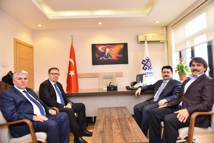 Op. Dr. Feyyaz Çitfçi Altıeylül Belediyesi Başkan Yardımcısı Oldu