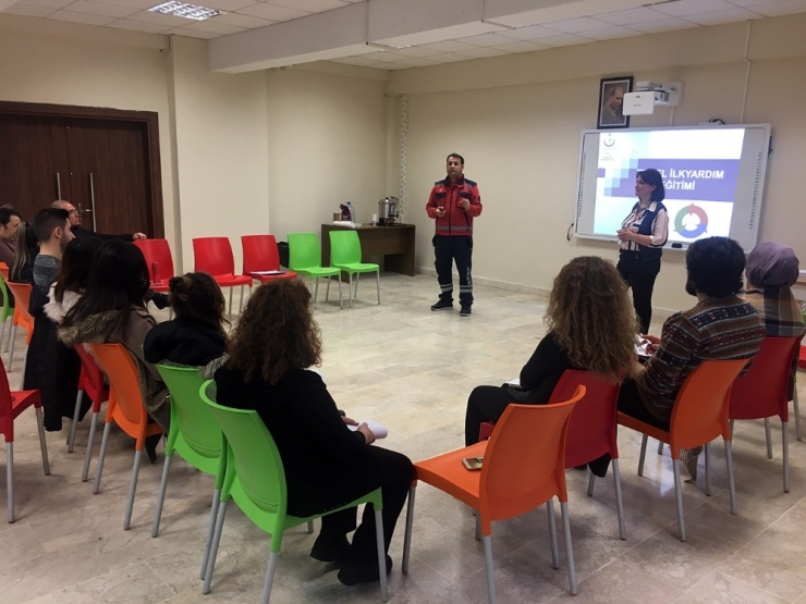 Pamukkale Üniversitesi Personeline İlk Yardım Eğitimi