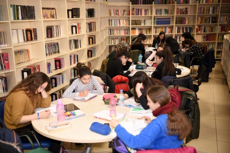 Selçuklu’da Yarıyıl Tatilinde Çocuklar Kütüphanelere Akın Etti