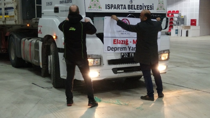 Isparta Belediyesi’nin Elazığ Ve Malatya İçin Başlattığı Kampanyada Duygulandıran Yardımlar
