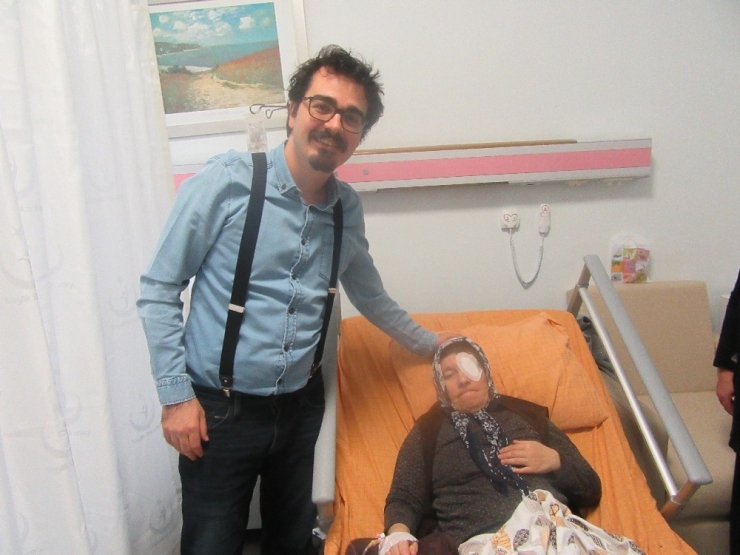 Sandıklı Devlet Hastanesi’nde Dikişsiz Katarakt Ameliyatları Başladı