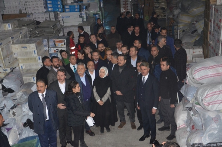Tobb Başkanı Hisarcıklıoğlu: "Deprem Bölgesine 99 Tır Yardım Yaptık"