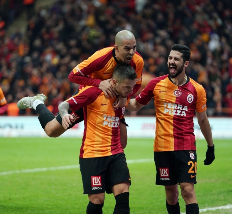 Galatasaray Seriye Bağladı, Zirveye Yürüyor