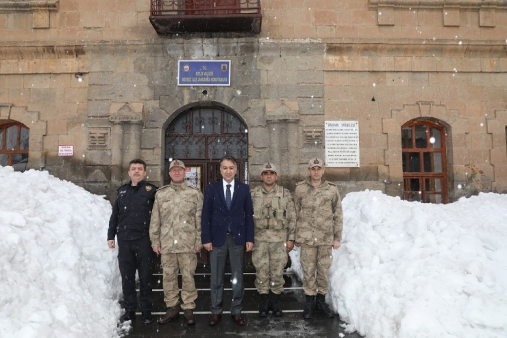 Vali Oktay Çağatay, Jandarma Komutanlığını Ziyaret Etti