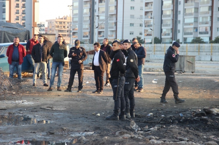 İzmir’de İki Aile Arasında Silahlı Çatışma: 4 Yaralı