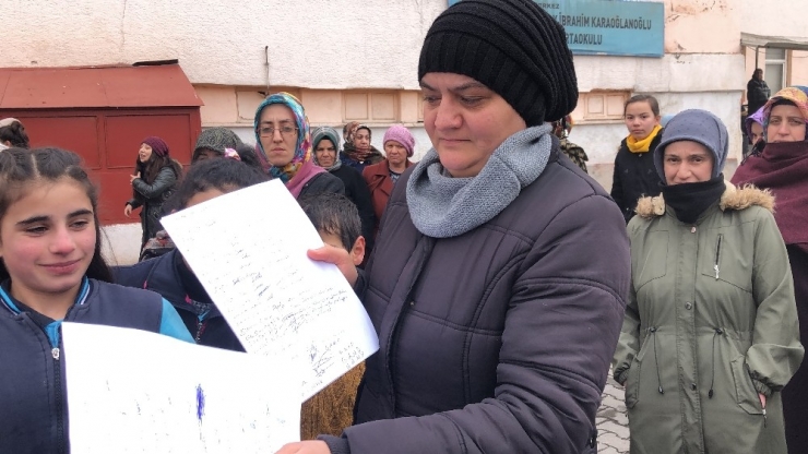 Kars’ta Yıkılma Kararı Çıkarılan Okullardaki Öğrencilerin Aileleri Kararsız