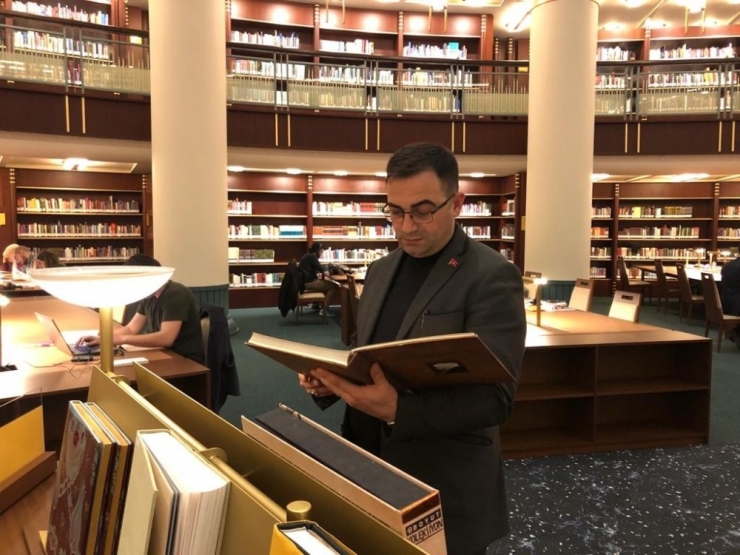 Başkan Erdoğan, Millet Kütüphanesini Gezdi