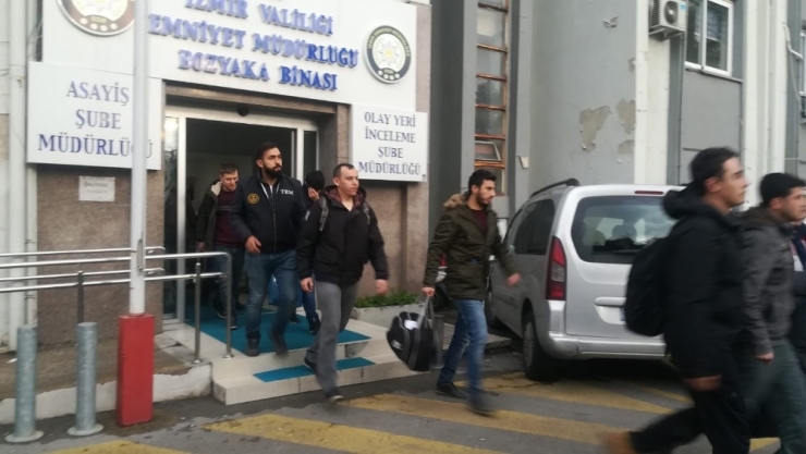 İzmir Merkezli Fetö Operasyonunda 60 Şüpheli Adliyeye Sevk Edildi