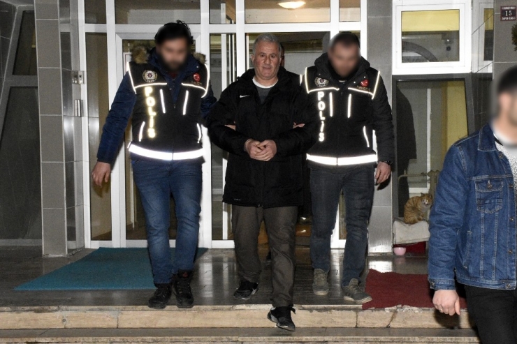 Mahkumlara Uyuşturucu Sağlayan Gardiyan Tutuklandı