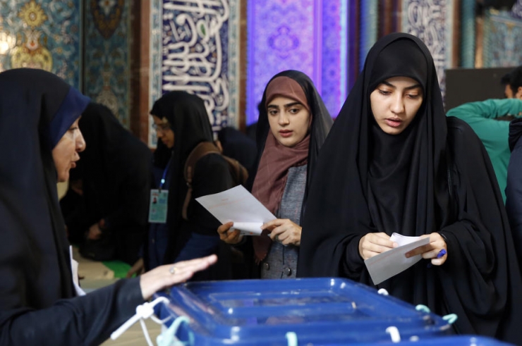 İran Halkı, Parlamento Seçimleri İçin Sandık Başında