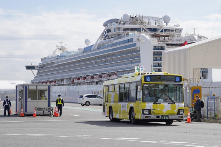 Japonya’daki Karantina Altındaki Gemiden Tahliyeler Sürüyor