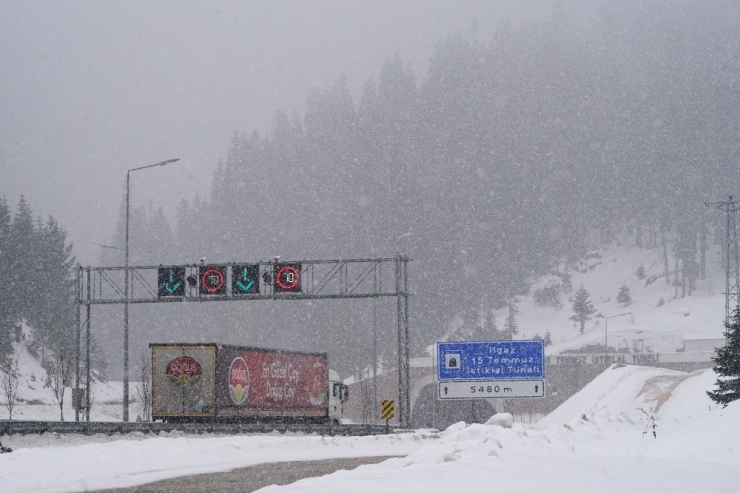 Kastamonu’da Ilgaz Dağında Kar Yağışı Etkili Olmaya Devam Ediyor