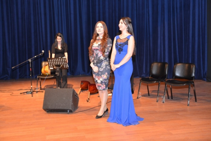 Sakarya Üniversitesinde Halk Müziği Konseri Gerçekleşti