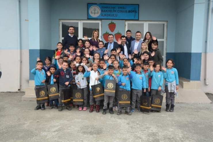 ‘Kardeş Okuluma Hediye’ Projesi Bakırlık İlkokulu’nda Yapıldı