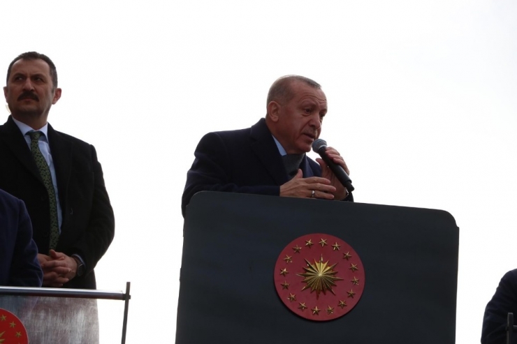 Cumhurbaşkanı Erdoğan’dan Tepki: "Yalova Belediyesinde Kurduğu Rüşvet Çiftliğinden Tek Kelime Bile Bahsetmiyor"