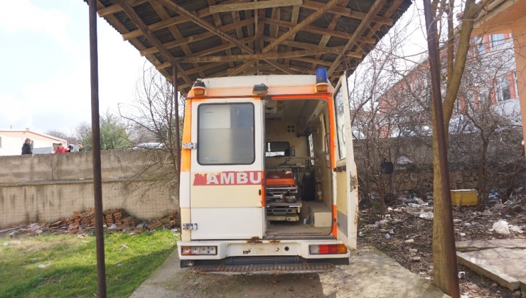 Köyde Atıl Durumda Bulunan Ambulans, Kütüphane Olacak