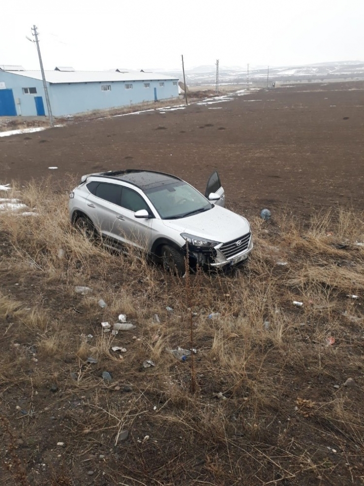 Horasan’da Otomobil Takla Attı, 1 Yaralı