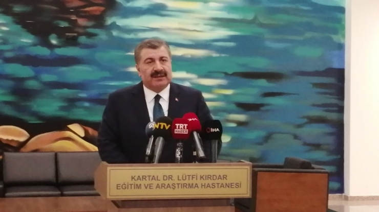 Sağlık Bakanı Koca: "Komşumuz İle Sınırlarımızı Geçici Olarak Kapatma Kararı Aldık"