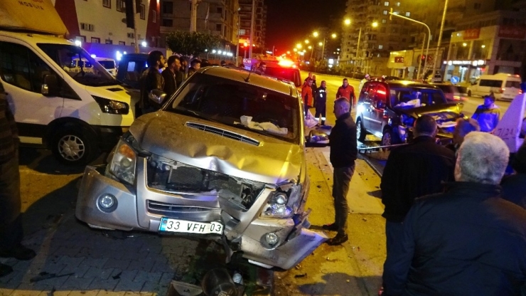 Mersin’de Trafik Kazaları: 9 Yaralı