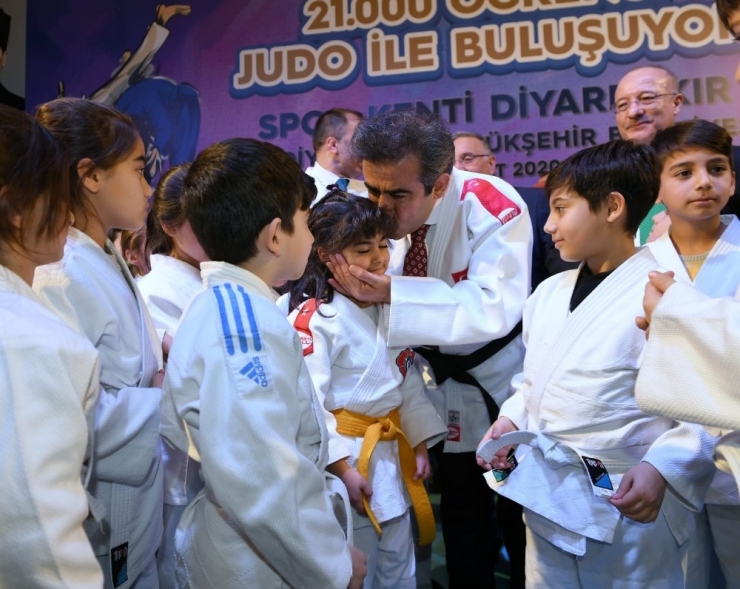 Diyarbakır’da 21 Bin Öğrenci Judo İle Buluşuyor