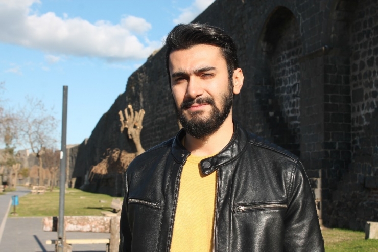 Diyarbakırlı Müzisyen, Diyarbakır İçin Kolları Sıvadı