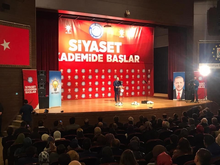 Bakan Varank: "Türkiye’de Yapılamaz Denilenler Yapıldı, Hayal Görülenler Gerçeğe Döndü"