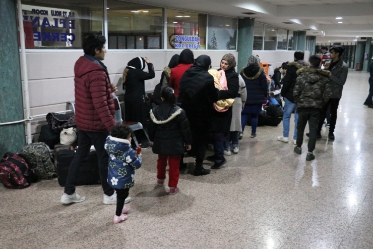 Sınırın Açıldığını Duyan Mülteciler Karabük’ten Yola Çıktı