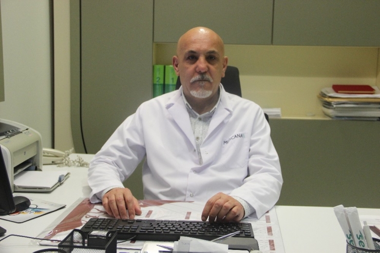 Enfeksiyon Hastalıkları Uzmanı Dr. Güler: "Koronada Gereksiz Panik Yapılıyor"
