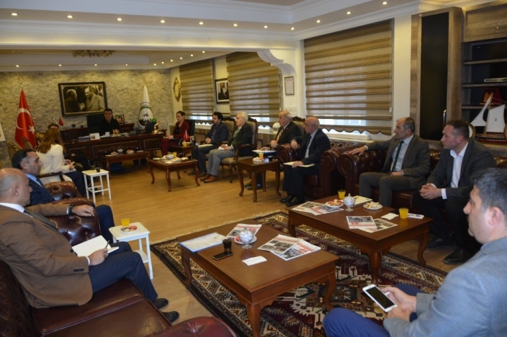 Başkan Demir, Birim Müdürleriyle Toplantı Yaptı
