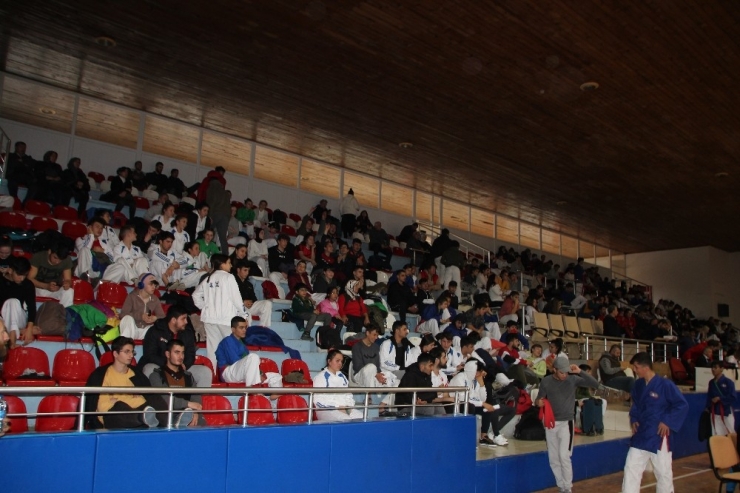 Kuraş Türkiye Şampiyonası Müsabakaları Bilecik’te Düzenleniyor