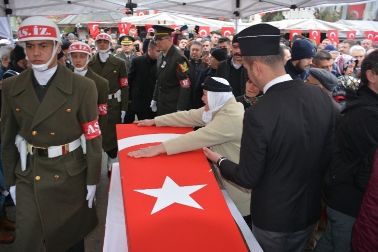 Afyonlu Şehit Piyade Yüzbaşı Süleyman Şahin Son Yolculuğuna Uğurlandı