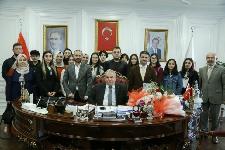 Başkan Demirtaş’tan Dereceye Giren Öğrencilere Tatil Ve Gezi Sözü