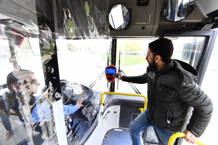 Ankara’da Otobüs Şoförlerine Korona Virüs Önlemi