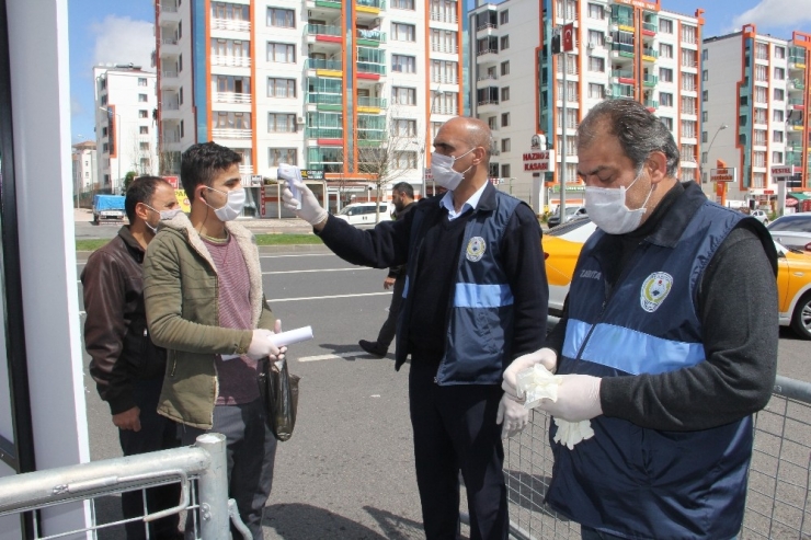 Diyarbakır’da Pazar Girişlerinde Korona Virüs Önlemi