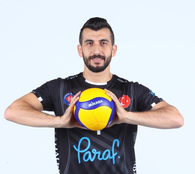 Halkbank Erkek Voleybol Takımı Oyuncusu Volkan Döne: “Halkbank Daha Güçlü Dönecektir”