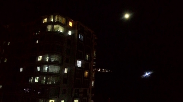 Süper Ay Malatya’da Puslu Göründü