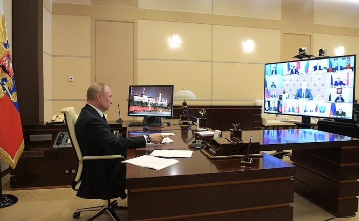 Rusya Devlet Başkanı Putin: "Ülkede Ekonomiyi Durduramayız"