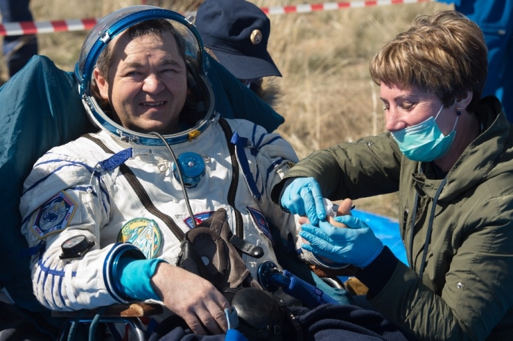 Uluslararası Uzay İstasyonu’ndan 2 Astronot Ve 1 Kozmonot Dünyaya Geri Döndü