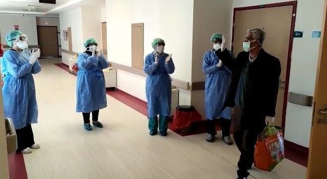 Mardin’de 3 Hasta Korona Virüsünü Yenerek Alkışlarla Taburcu Oldu